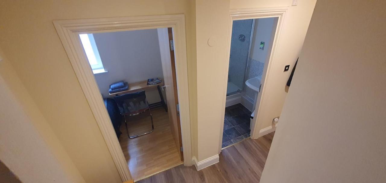 Double Room&Private Bath Near The Square Mile Лондон Екстер'єр фото