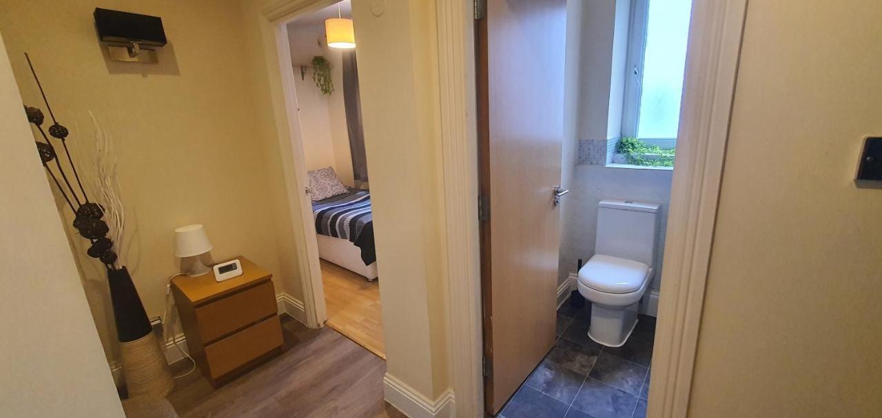 Double Room&Private Bath Near The Square Mile Лондон Екстер'єр фото